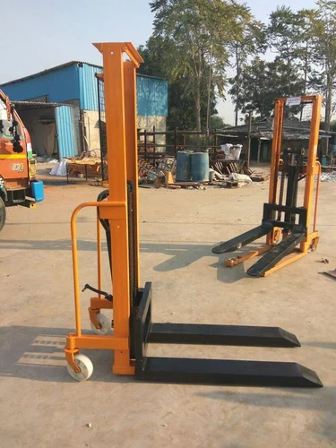 Manual Hydraulic Stacker